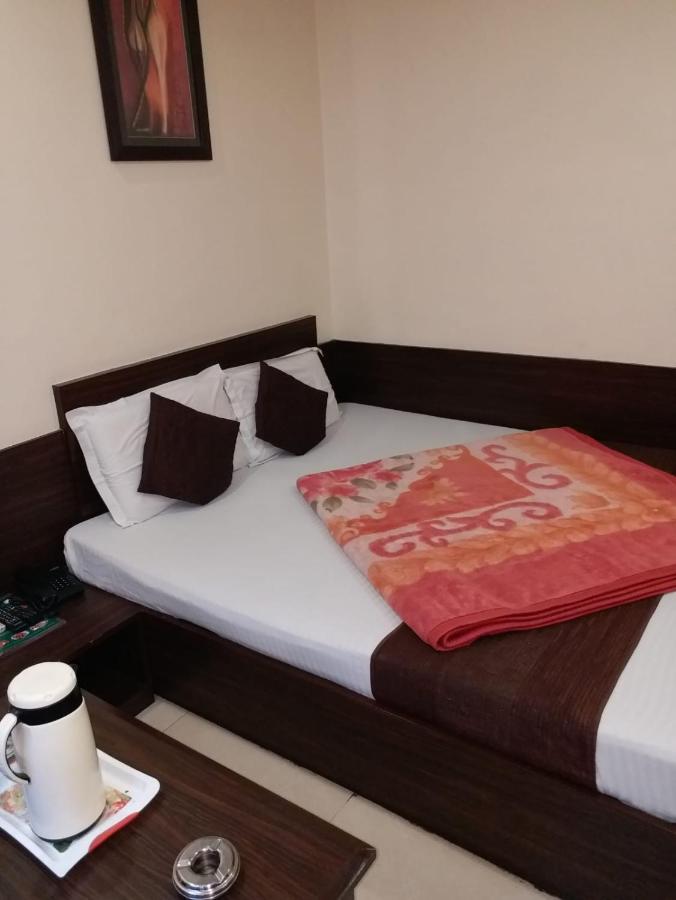 Hotel Abhinandan Inn Jaipur Bagian luar foto