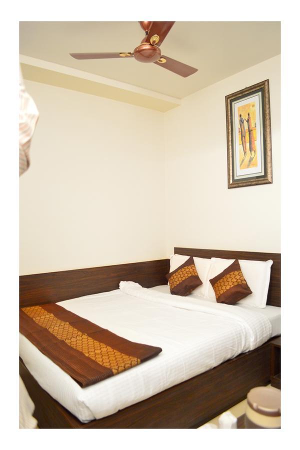 Hotel Abhinandan Inn Jaipur Bagian luar foto