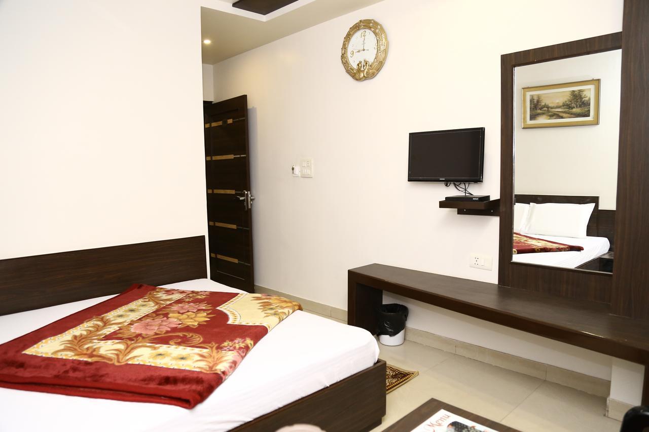 Hotel Abhinandan Inn Jaipur Bagian luar foto