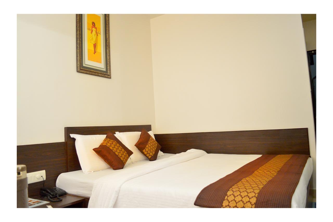 Hotel Abhinandan Inn Jaipur Bagian luar foto