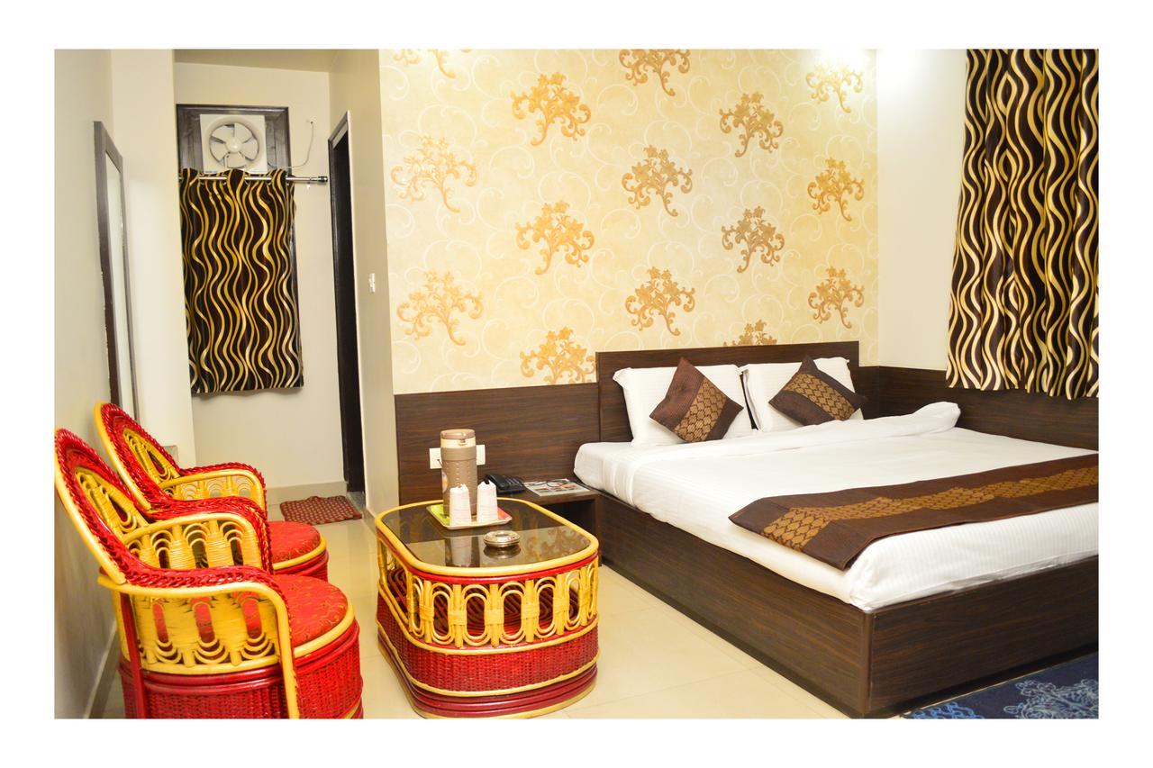 Hotel Abhinandan Inn Jaipur Bagian luar foto
