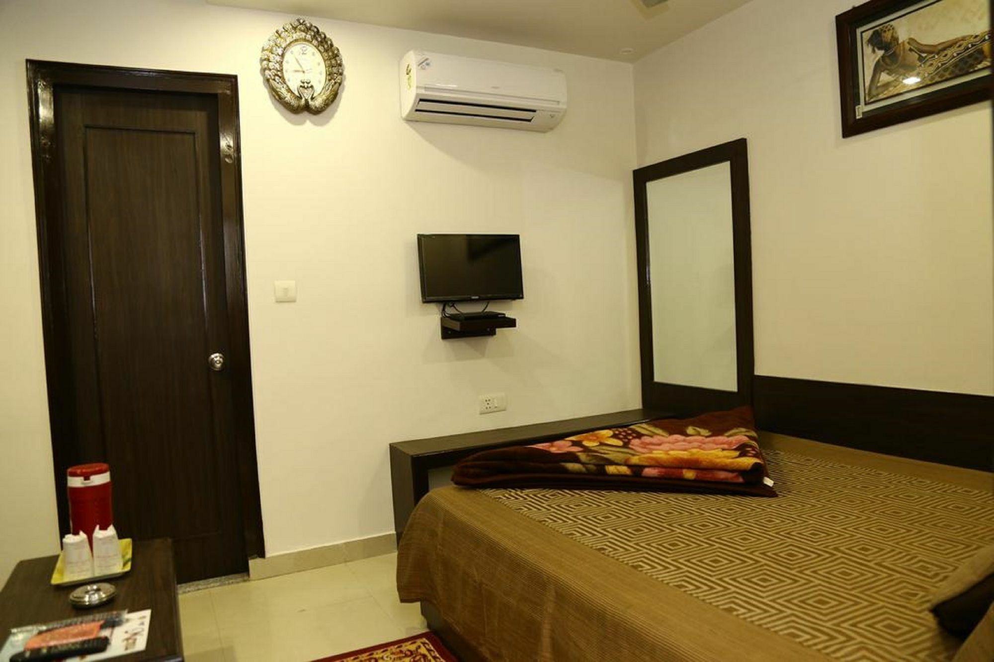 Hotel Abhinandan Inn Jaipur Bagian luar foto