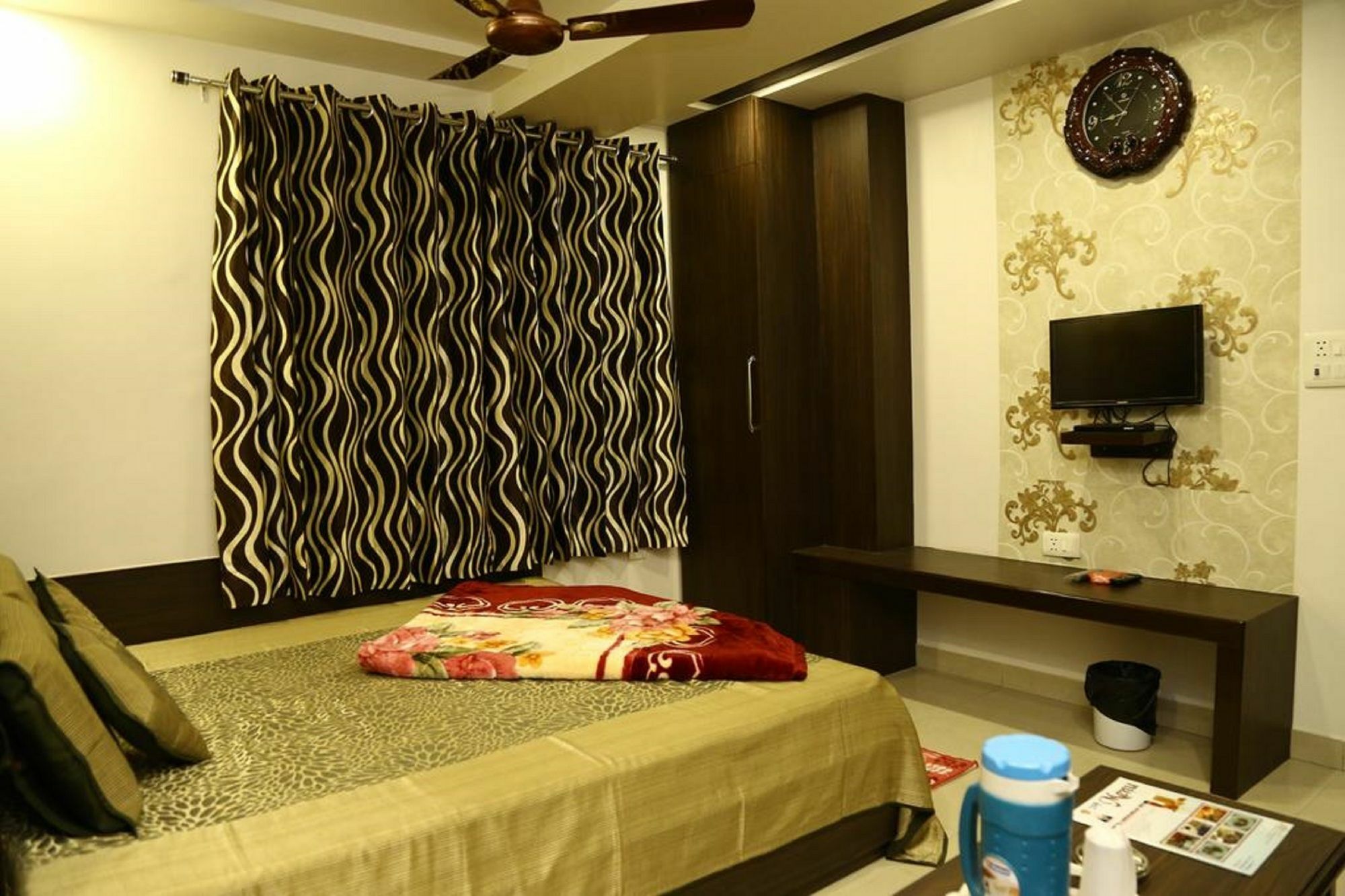 Hotel Abhinandan Inn Jaipur Bagian luar foto