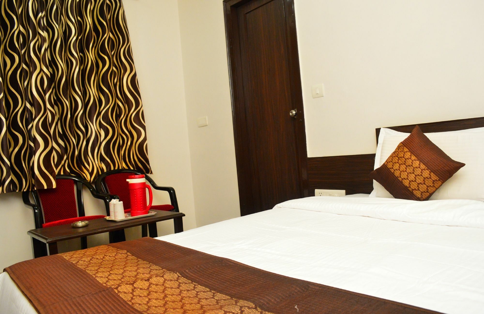 Hotel Abhinandan Inn Jaipur Bagian luar foto