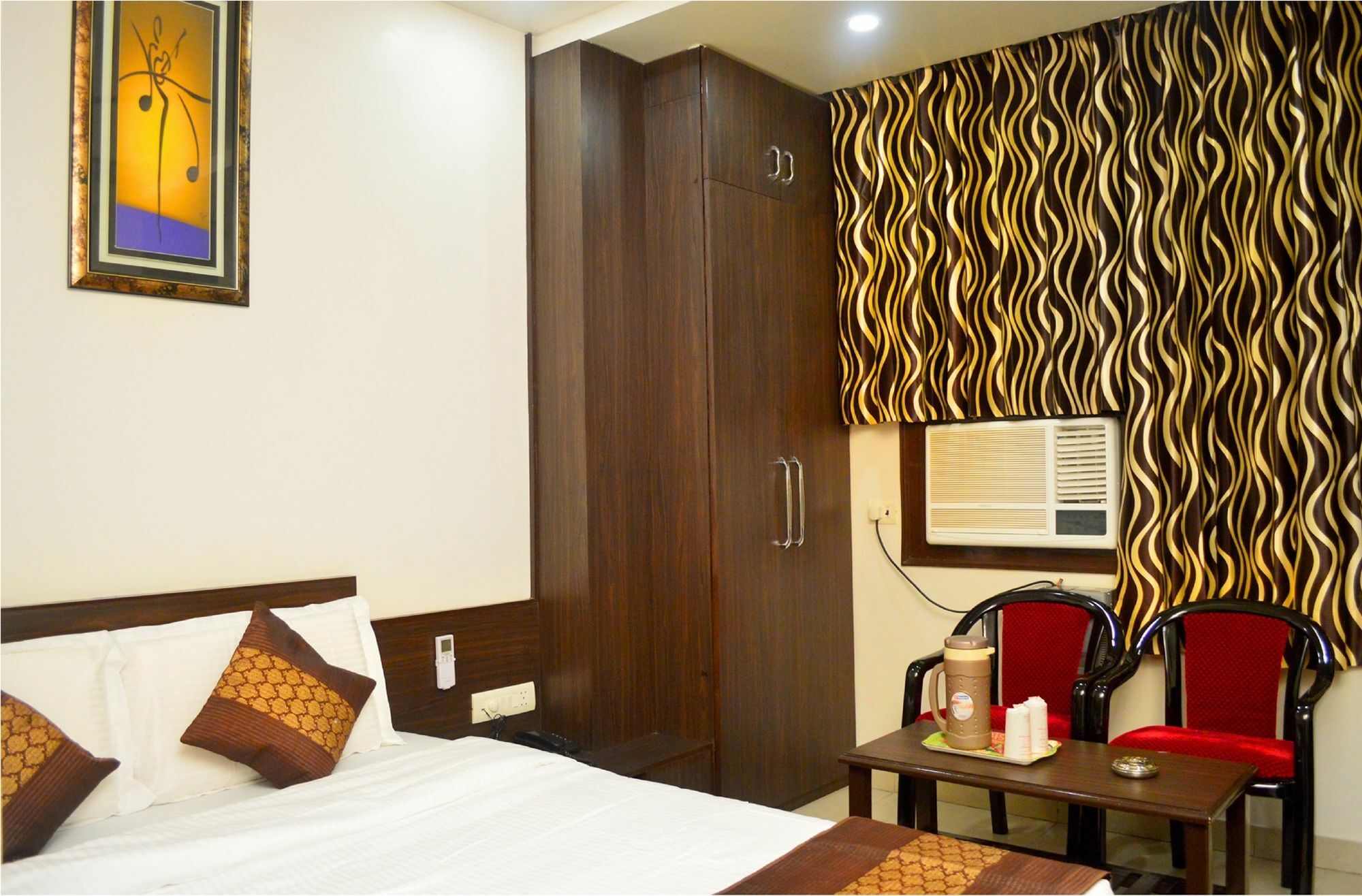 Hotel Abhinandan Inn Jaipur Bagian luar foto